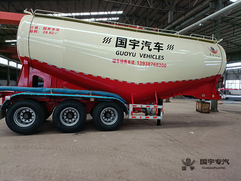 高性能灰式罐式車，輕松解決工業廢料處理問題！