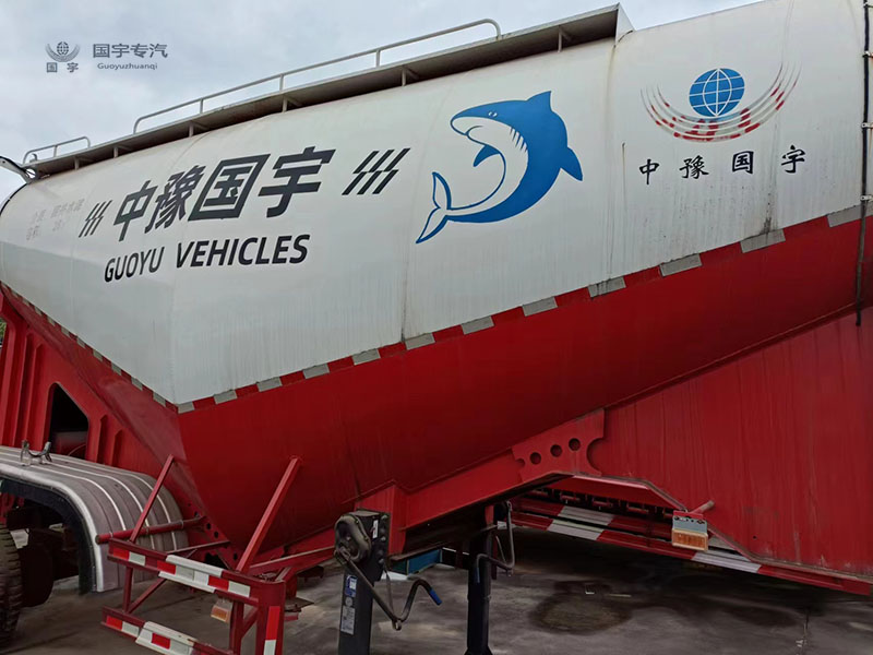 下灰罐式車：油（氣）田固井作業的關鍵角色！